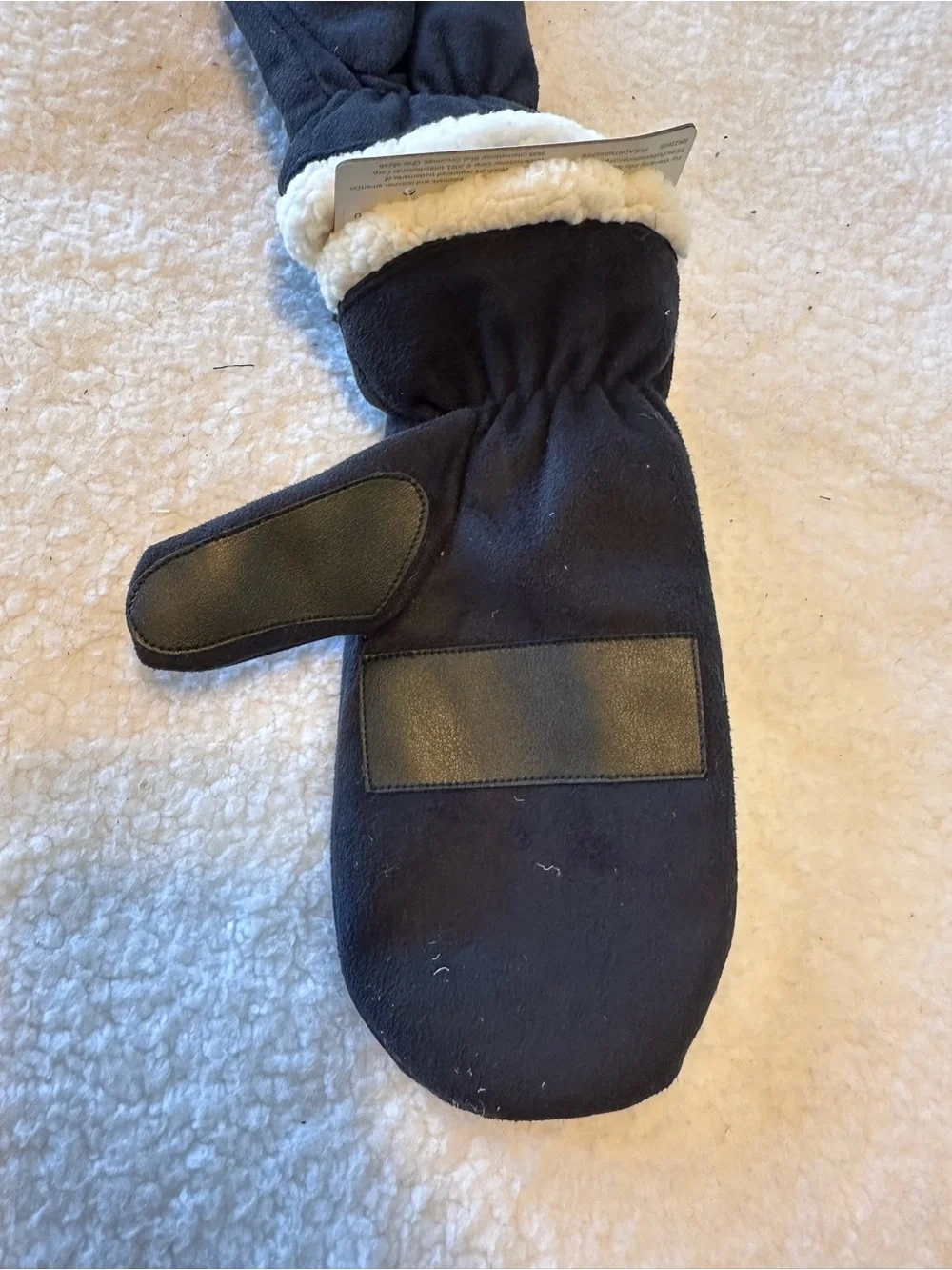 Black Isotoner Mittens
